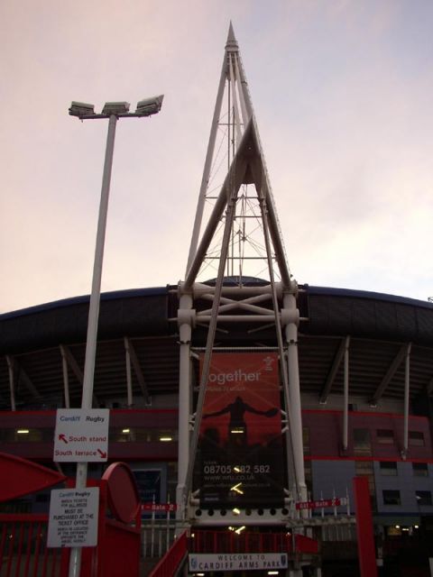 1_013_Cardiff_stadion.jpg