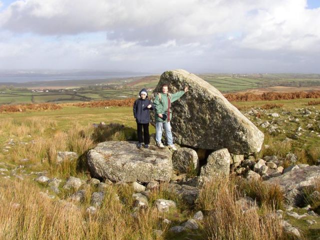 5_30_Cefn_Bryn_-_Arthur_s_Stone.jpg