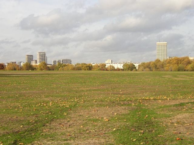 7_09_Londn_Hyde_park.jpg