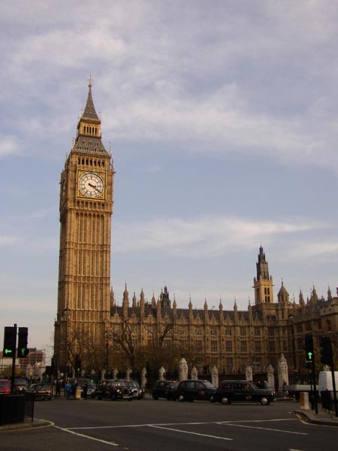 7_28_Londn_Big_Ben_a_parlament.jpg