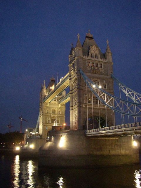 7_51_Londn_Towerbridge.jpg