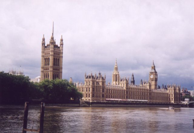 050_parlament_a_big_ben.JPG